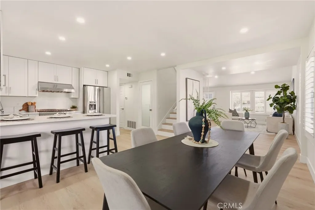 https://cdn.realtyfeed.com/cdn/127/307064800/414abc61e9a6b41f0ed03cafca552eb5.webp