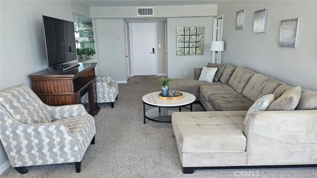 1720 Avenida Del Mundo, Coronado, CA 92118 - Photo 3 of 11, Coronado, CA