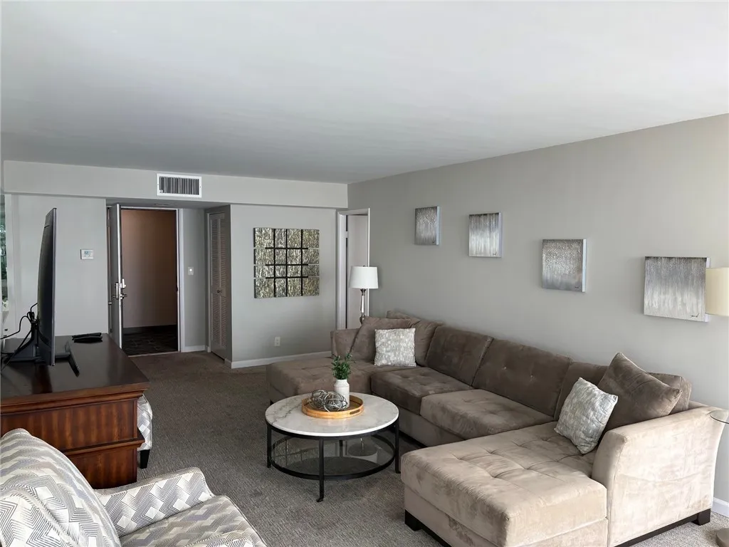 1720 Avenida Del Mundo, Coronado, CA 92118 - Photo 4 of 11, Coronado, CA
