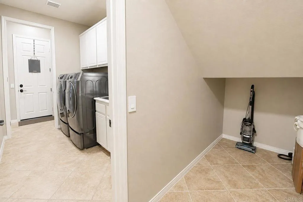 https://cdn.realtyfeed.com/cdn/127/307064826/581a075ed2f3c6f58cce311d1e8470d9.webp