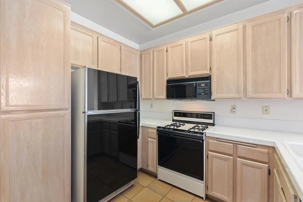 https://cdn.realtyfeed.com/cdn/127/307064830/0eed492f9cfdee8895936b6d4430ee26.webp