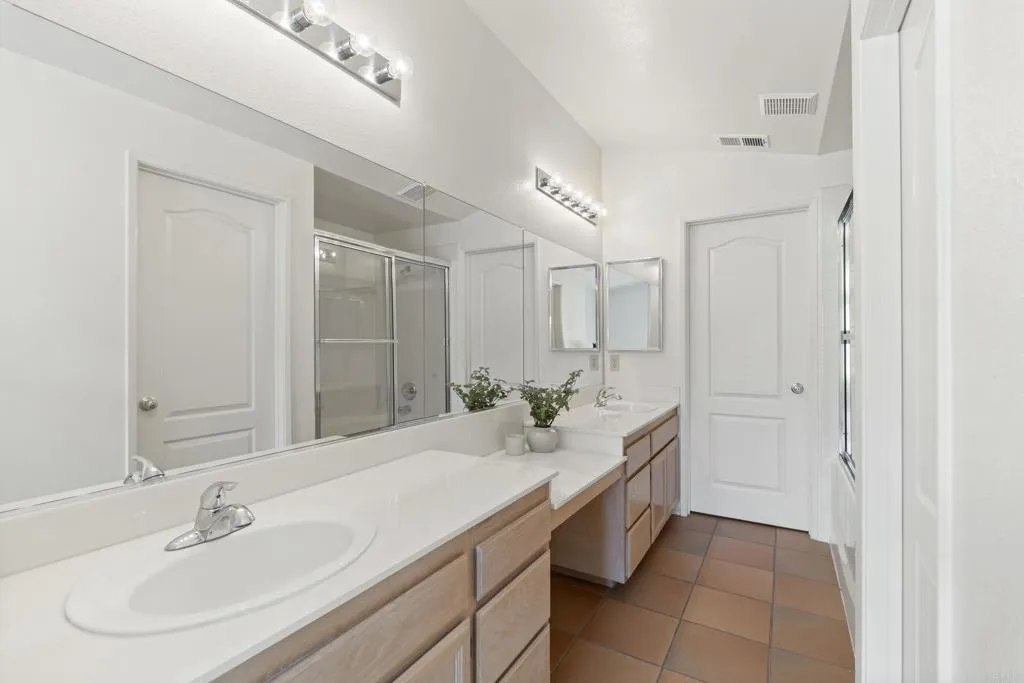 https://cdn.realtyfeed.com/cdn/127/307064830/1c012747061e2f842717fde170e83304.webp