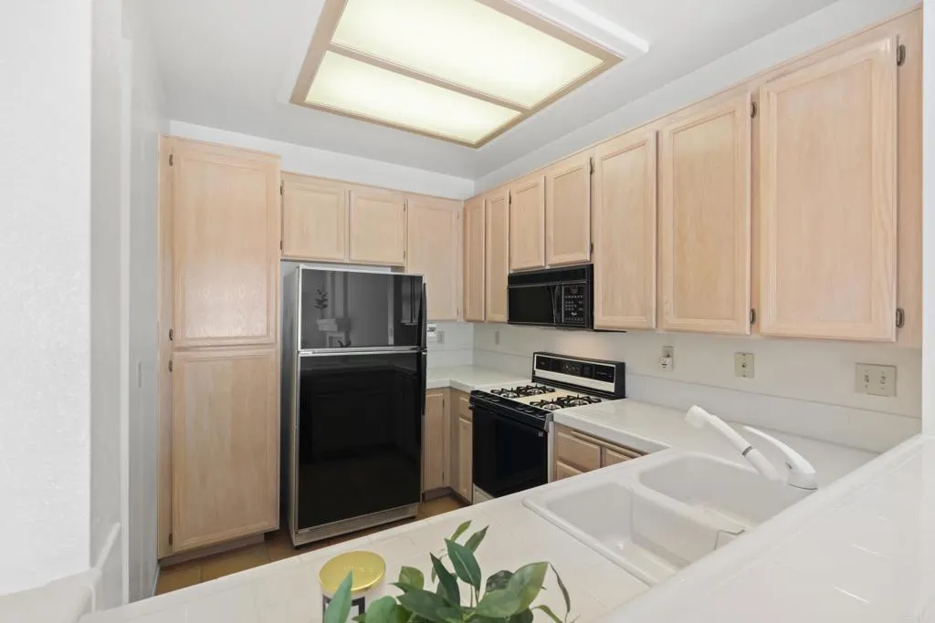https://cdn.realtyfeed.com/cdn/127/307064830/97cbe6f6c07af73cd9adc6941be682b3.webp