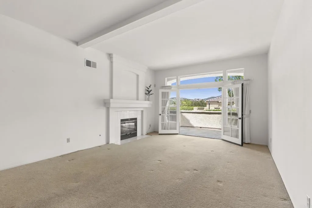 https://cdn.realtyfeed.com/cdn/127/307064830/97d8db1780b1be9af0ccd9fe8e0d3849.webp