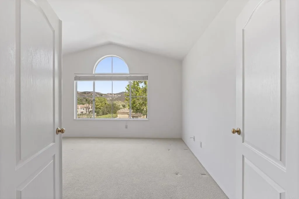 https://cdn.realtyfeed.com/cdn/127/307064830/99dc1b900489ea5f271dfefaf5abd706.webp