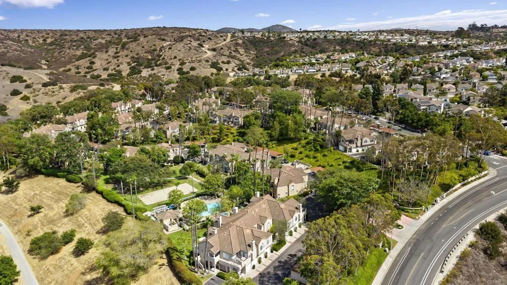 https://cdn.realtyfeed.com/cdn/127/307064830/f4ca172b988a48372e410a4ce957b57c.webp