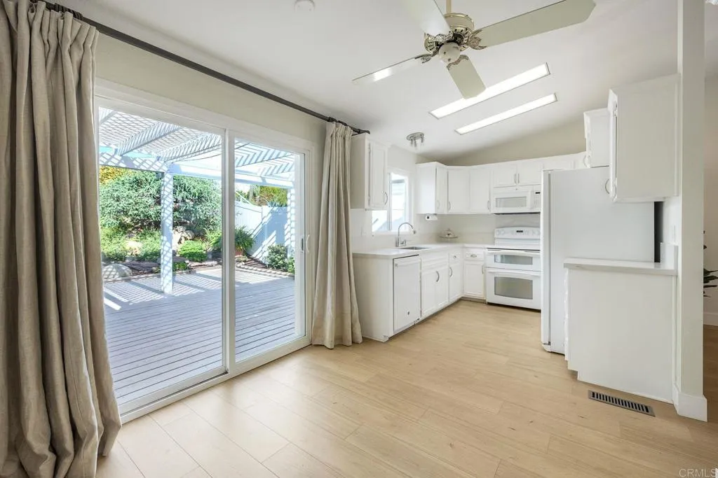 https://cdn.realtyfeed.com/cdn/127/307064836/566851a8dbd26f4ef6208eff46e6192f.webp