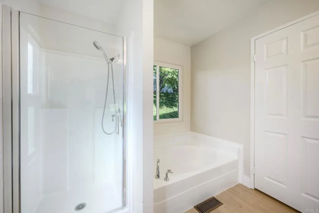 https://cdn.realtyfeed.com/cdn/127/307064836/946e1fd570f14ea985430d9651c2f232.webp