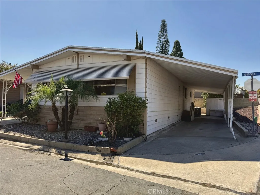 Fullerton, CA 92835