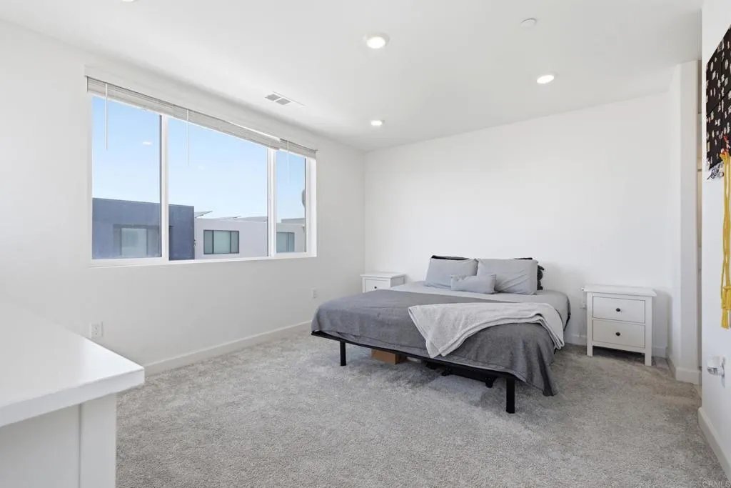 https://cdn.realtyfeed.com/cdn/127/307064944/b8be7559a9ef80005fcd2dff3983b556.webp