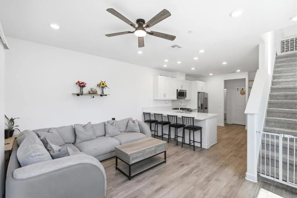 https://cdn.realtyfeed.com/cdn/127/307064944/f27d57872a9f4a190e482c4b9e4315a1.webp
