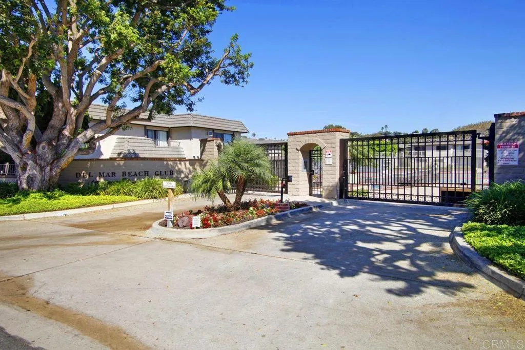 834 S Sierra Avenue, Solana Beach, CA 92075 - Photo 3 of 54, Solana Beach, CA