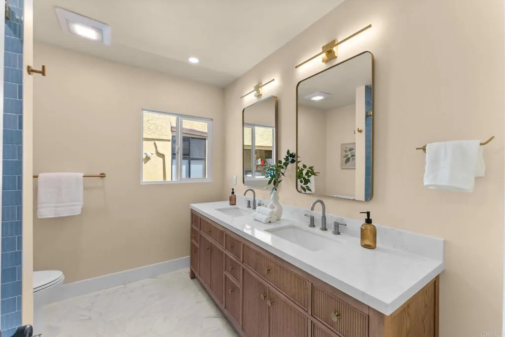 https://cdn.realtyfeed.com/cdn/127/307064985/04a07821e8a0dc4779bfb432547ab84e.webp