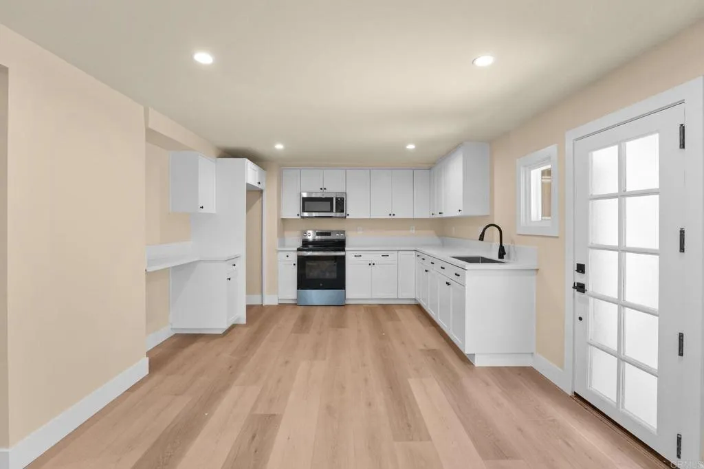 https://cdn.realtyfeed.com/cdn/127/307064985/fb25ff8ee42c1153a73b5cfbd6cbdbe4.webp