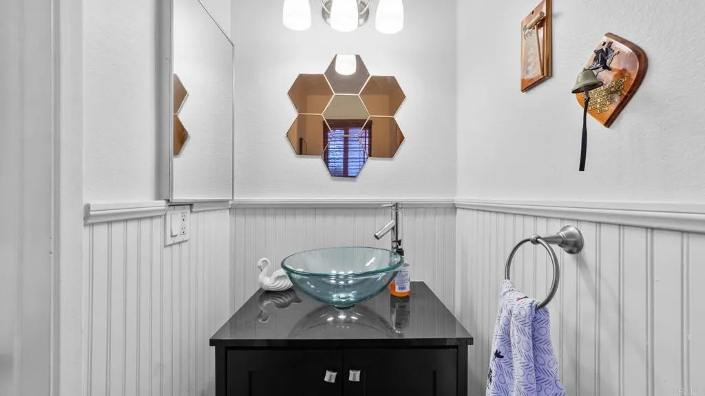 https://cdn.realtyfeed.com/cdn/127/307065008/baa4b1e6b525e6f4df285e9413e48fa8.webp