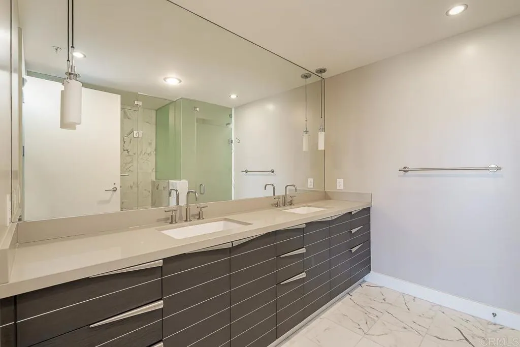 https://cdn.realtyfeed.com/cdn/127/307065009/2cc9439ae1af2c693949101d7408e511.webp