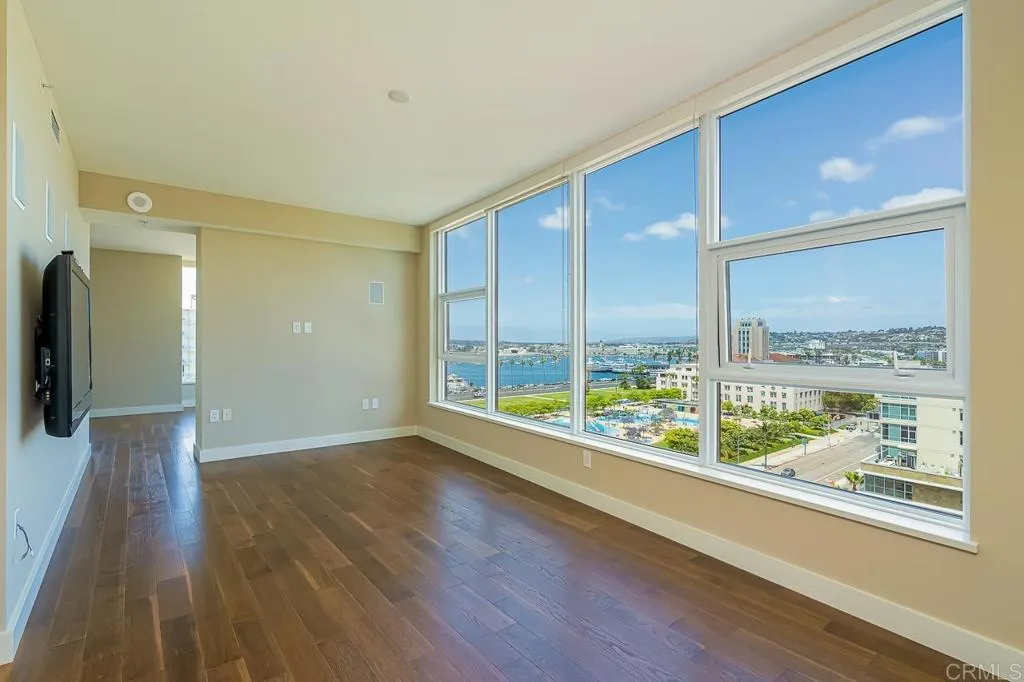 https://cdn.realtyfeed.com/cdn/127/307065009/878f92d2adf3ab9a5efde70e25a71e14.webp