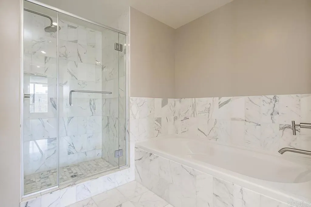 https://cdn.realtyfeed.com/cdn/127/307065009/9ae66e270f3f0ee9eb7a92f273e8d8b9.webp