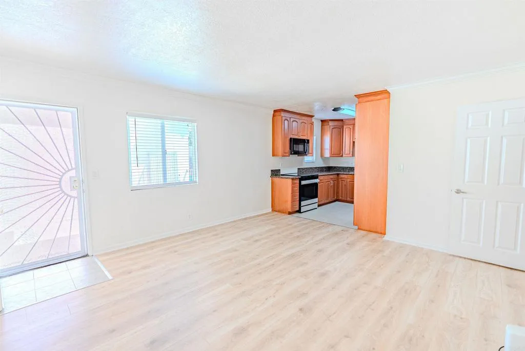 https://cdn.realtyfeed.com/cdn/127/307065057/30518df822b67d5c67ed60b85cadb313.webp