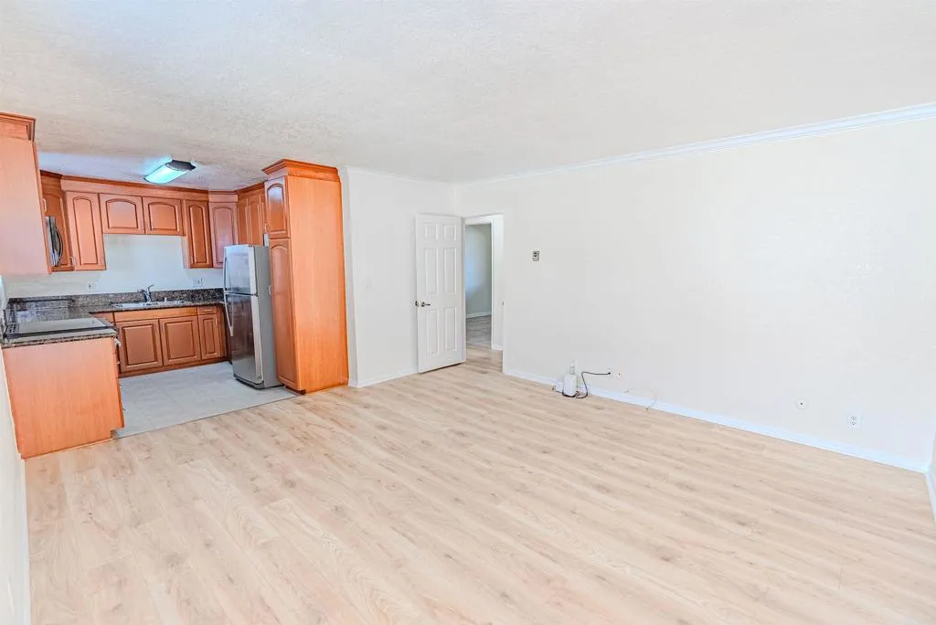 https://cdn.realtyfeed.com/cdn/127/307065057/4dfabeea97dd7fe907669ba3ab0d86c7.webp