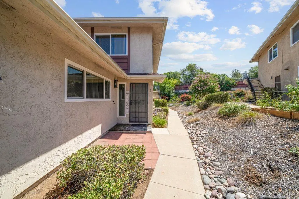 12156 Wintergreen Drive Unit 2, Lakeside, CA 92040 - Photo 4 of 23, Lakeside, CA