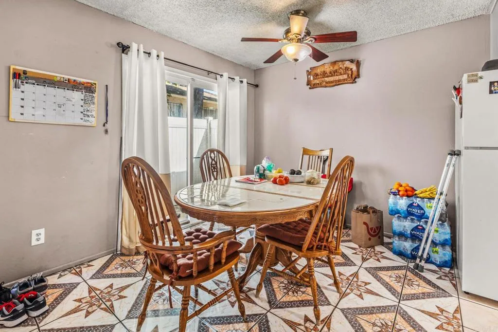 https://cdn.realtyfeed.com/cdn/127/307065155/01f26d328143557c6d7ea56c272f9820.webp