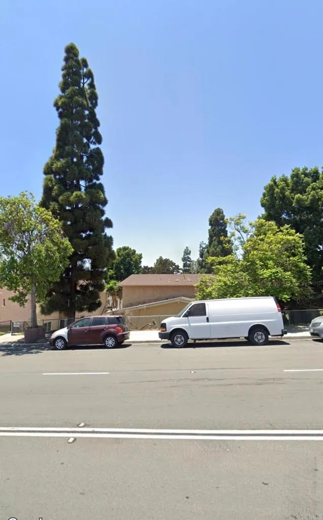 6886 Parkside Avenue