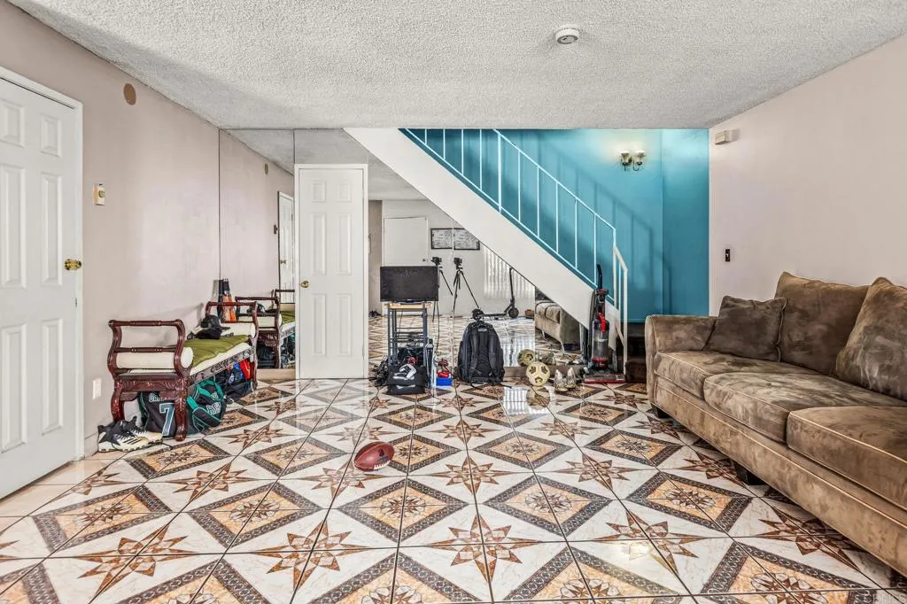 https://cdn.realtyfeed.com/cdn/127/307065155/b30ad04c1d3b580757fef10bb528ceb9.webp