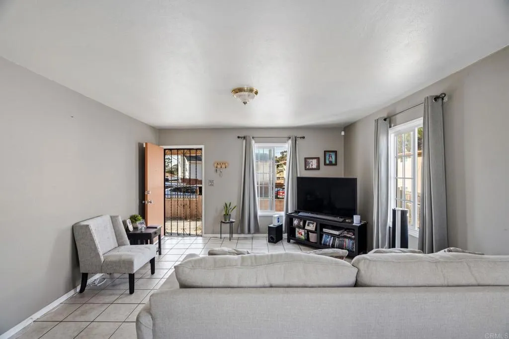 https://cdn.realtyfeed.com/cdn/127/307065159/e372fa6c418296d426b8b0ea2b786895.webp