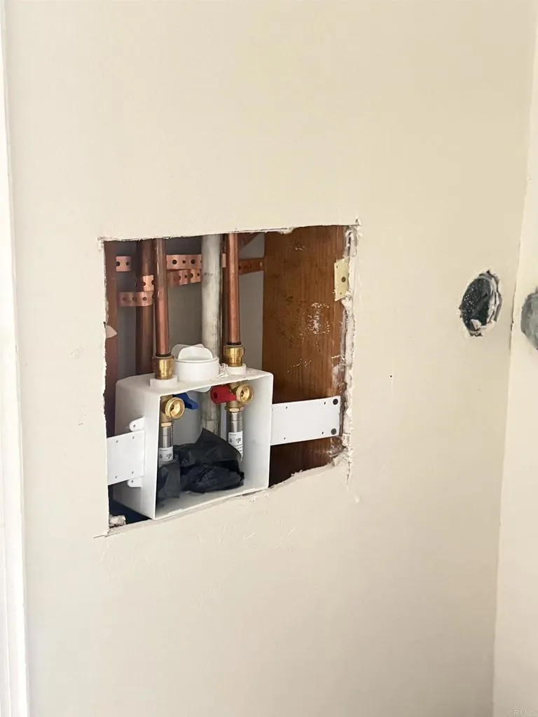 https://cdn.realtyfeed.com/cdn/127/307065186/e9eb8ca3f5715bfbb4d57e34eebb9b94.webp