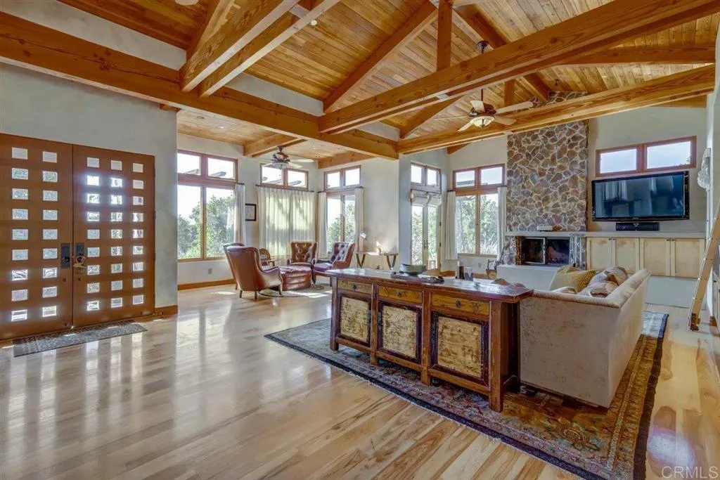 https://cdn.realtyfeed.com/cdn/127/307065305/1b47d41435e0c76aa023c0b516daa8ce.webp