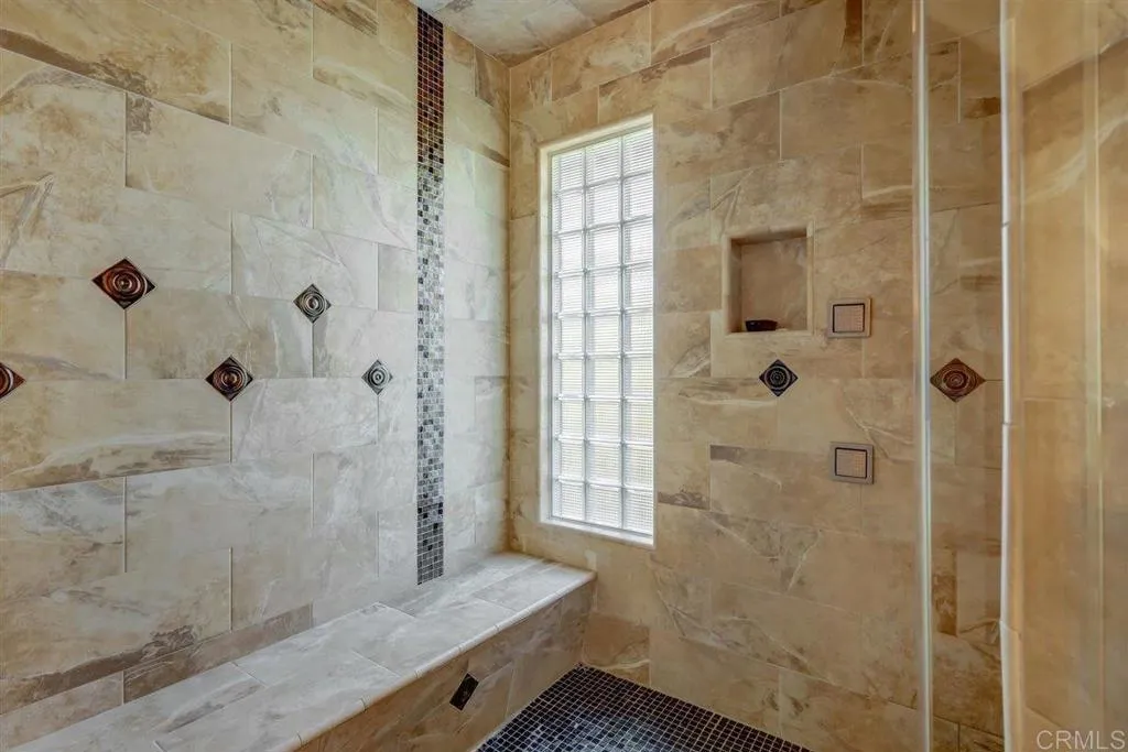 https://cdn.realtyfeed.com/cdn/127/307065305/5842bae310d62e30a05e1c908979f889.webp