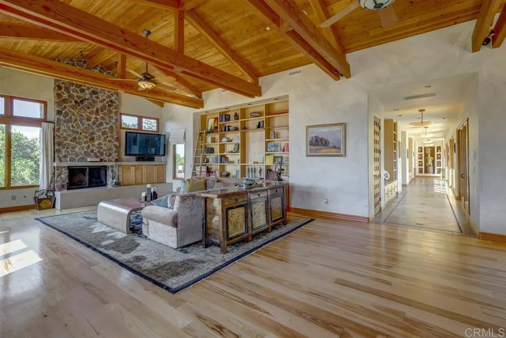 https://cdn.realtyfeed.com/cdn/127/307065305/8d5a7f76147fe0a0171ac4ef889282bb.webp