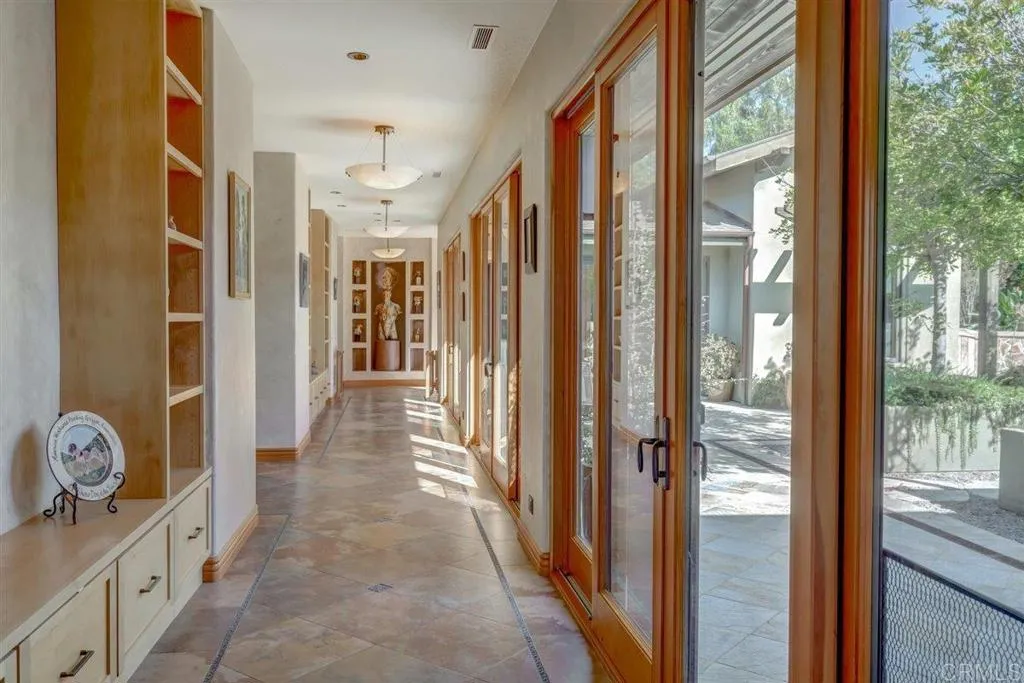 https://cdn.realtyfeed.com/cdn/127/307065305/9d181cf6640375f888737e39da2f1b91.webp