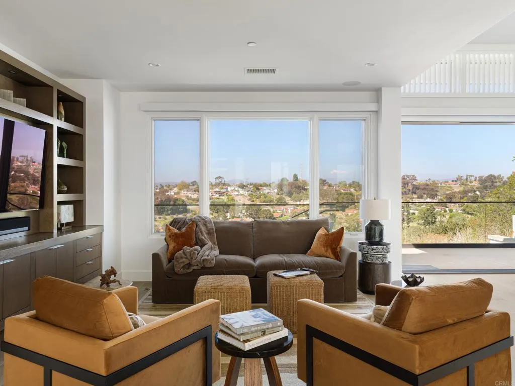 https://cdn.realtyfeed.com/cdn/127/307065307/143cbe06a46cb3788c217d6390fe9d79.webp