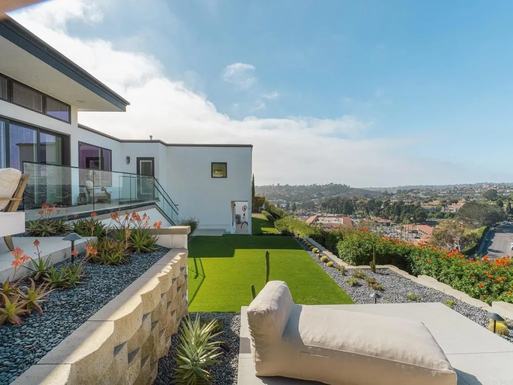 https://cdn.realtyfeed.com/cdn/127/307065307/b18ca3183536a1d2cf82f2e3078efaec.webp