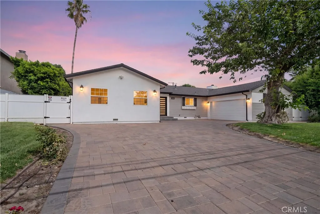Northridge, CA 91325