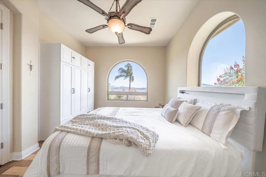 https://cdn.realtyfeed.com/cdn/127/307065414/0272e1dd0e3866dfc9046eee680ee858.webp