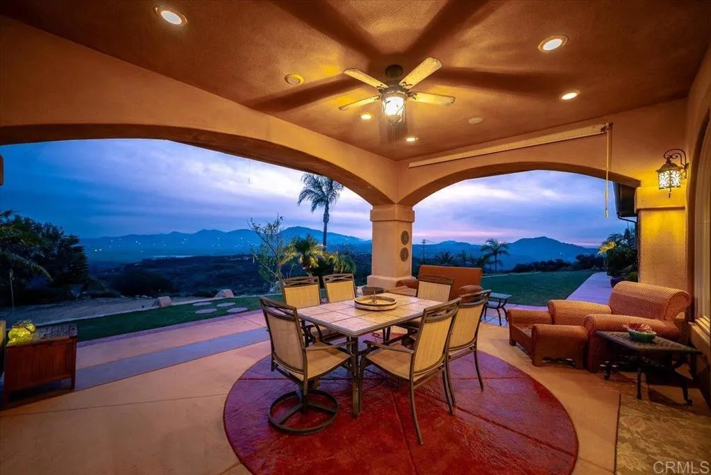 https://cdn.realtyfeed.com/cdn/127/307065414/159a07d5a2e6dd376bb2061f89ad648c.webp