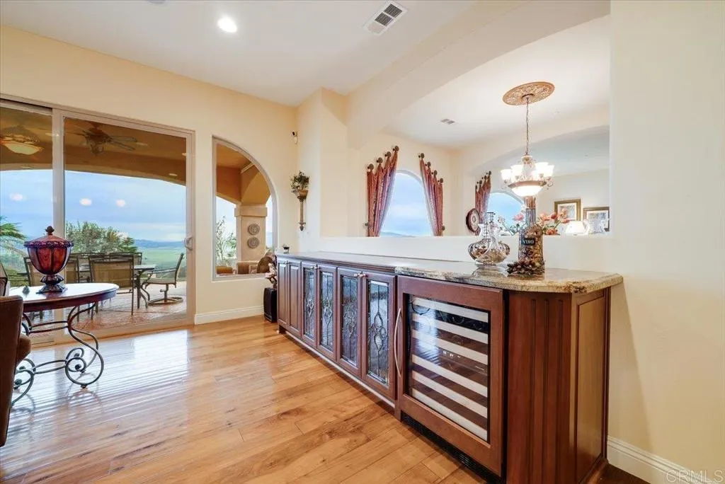 https://cdn.realtyfeed.com/cdn/127/307065414/30e371fa711033983a2709a993370edf.webp