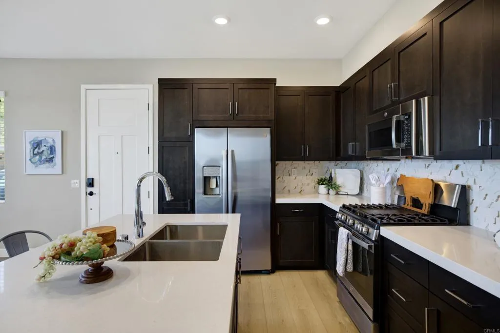 https://cdn.realtyfeed.com/cdn/127/307065417/05651b56dcadbc6e4cc3d2f0e1222127.webp