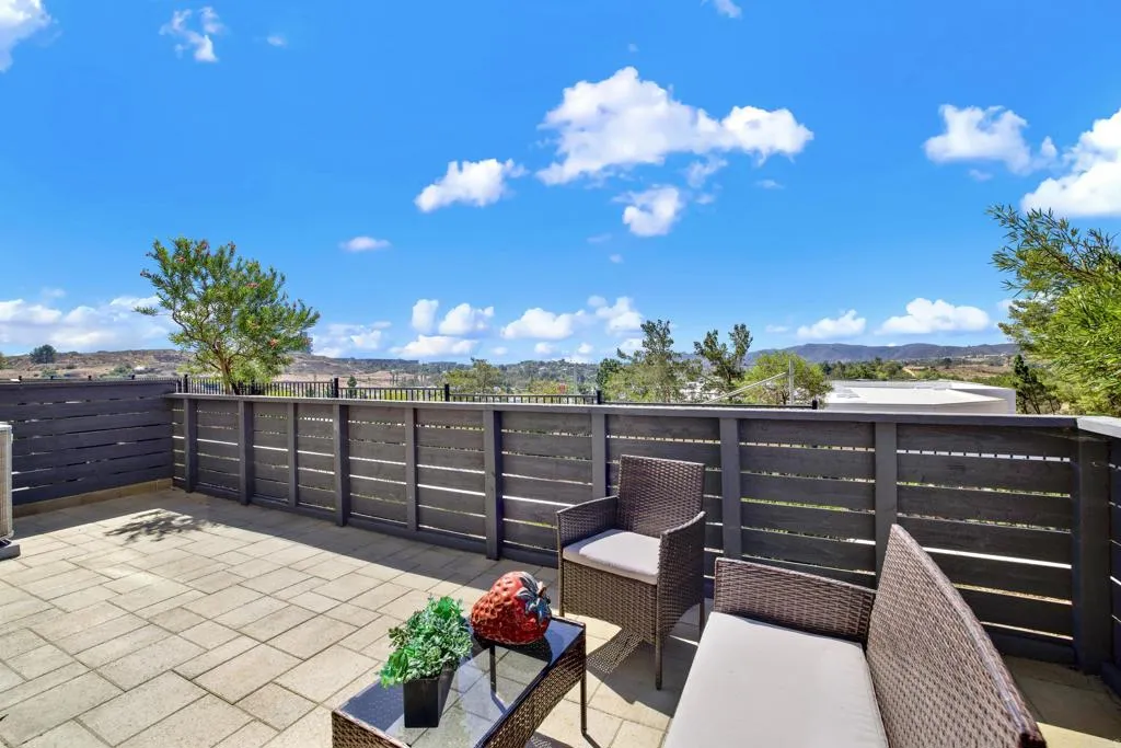 https://cdn.realtyfeed.com/cdn/127/307065417/3f411ac685f9bd8f685156ae27e0f776.webp