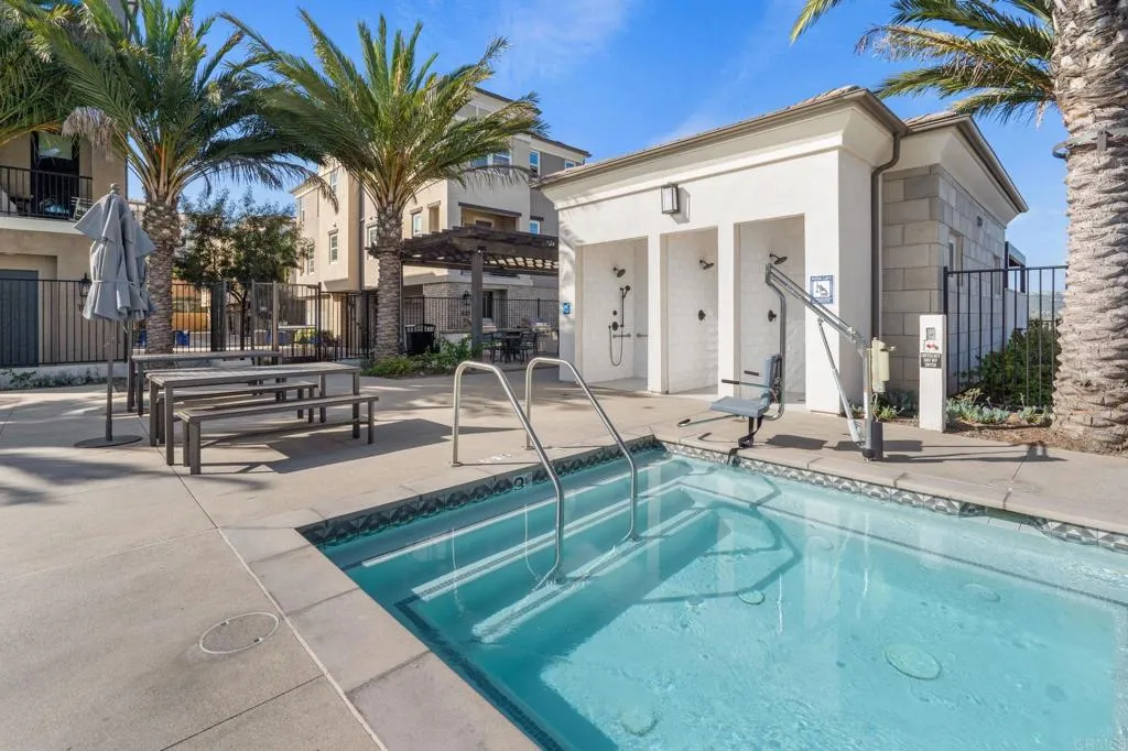 https://cdn.realtyfeed.com/cdn/127/307065417/674e6db6d205d81b9bbf4e011a79bde4.webp