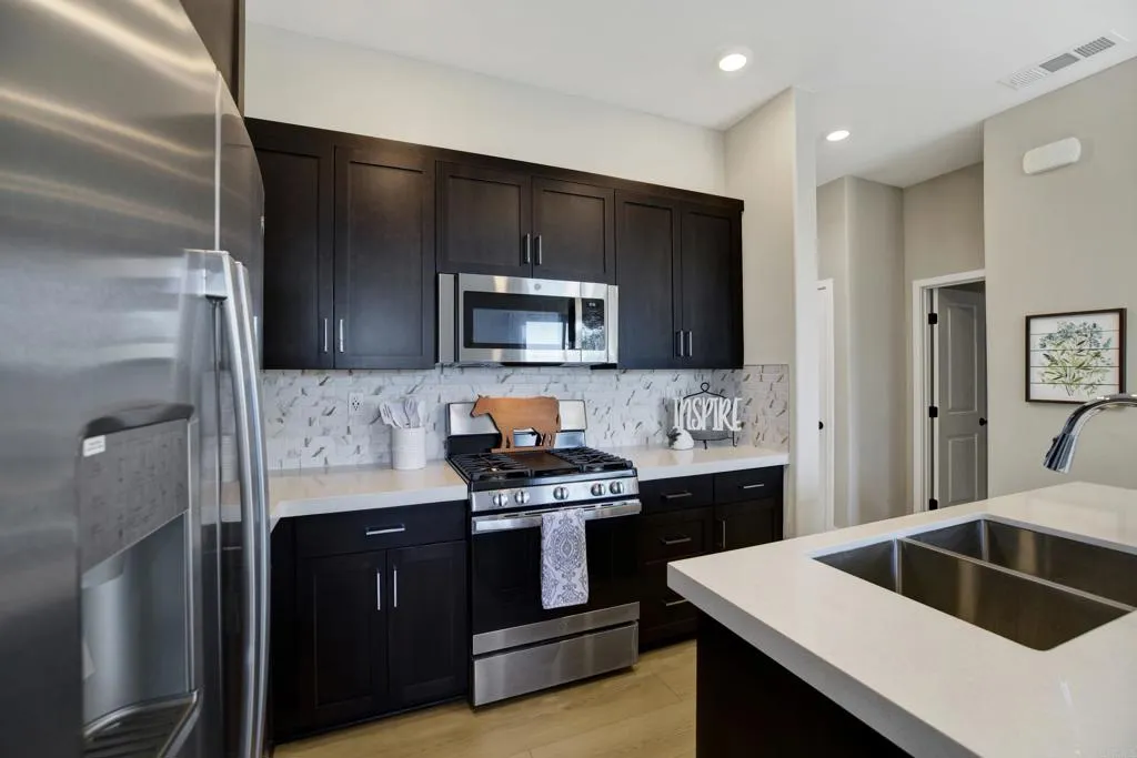 https://cdn.realtyfeed.com/cdn/127/307065417/7a2580b640cadb1d51de408ebaed1982.webp