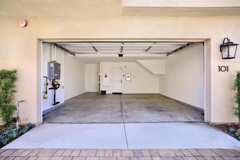 https://cdn.realtyfeed.com/cdn/127/307065417/ba49bf03613022dd9ea9e9e49282a80c.webp