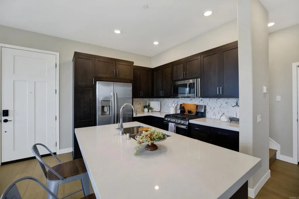 https://cdn.realtyfeed.com/cdn/127/307065417/f20d7c7e786d90db20eaea8e629e0649.webp