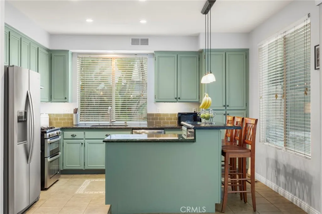https://cdn.realtyfeed.com/cdn/127/307065418/4ebffab44df0bc6315fc294ccf39033b.webp