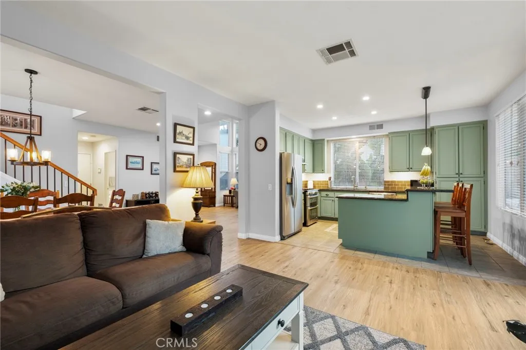 https://cdn.realtyfeed.com/cdn/127/307065418/54ad868818d76ccd4265056732e2a0e7.webp