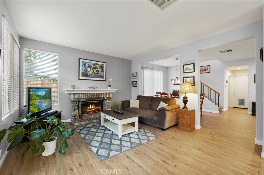 https://cdn.realtyfeed.com/cdn/127/307065418/bbc70cd6316e4cdf25f495a23869aed1.webp