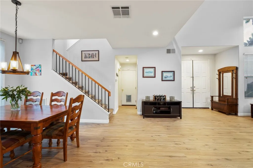 https://cdn.realtyfeed.com/cdn/127/307065418/c63fc139ec2c7cdddcb13af3cbca990b.webp